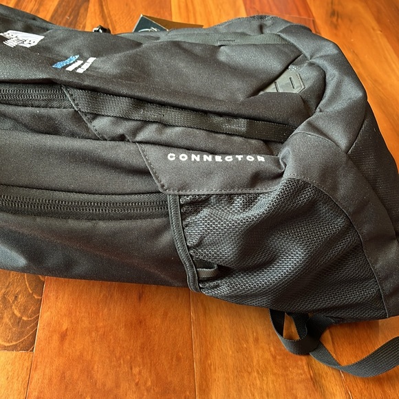The North Face Connector Backpack - Brand new with Embroidery - Picture 8 of 8